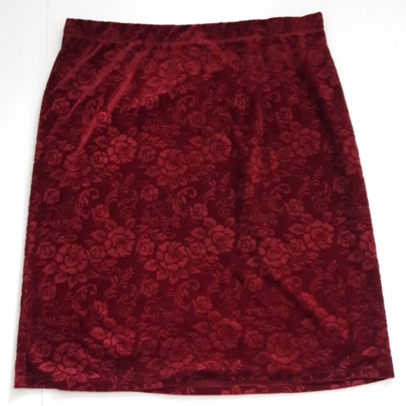 Slinky Brand Dresses & Skirts - SLINKY BRAND suede skirt with elastic waist